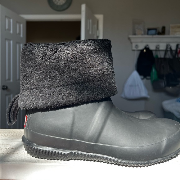 Used size 8 Hunter Boots - Picture 2 of 4